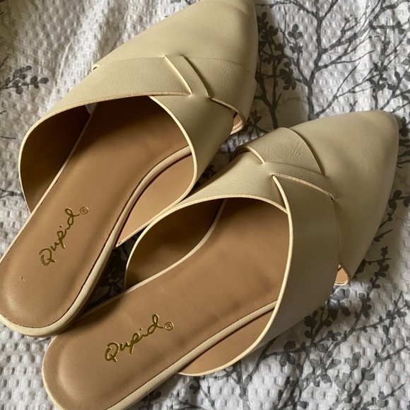 Tan mules - Picture 2 of 2
